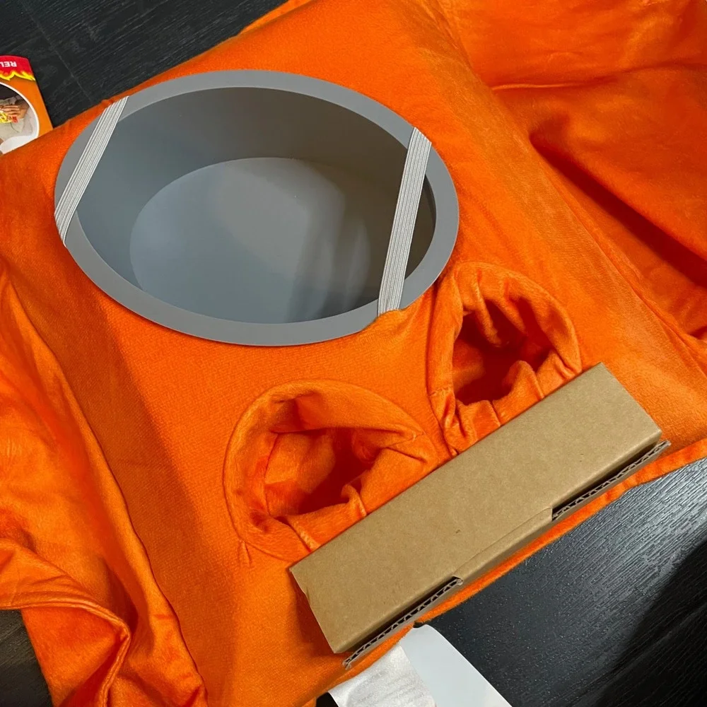 Snuggie Cheetos Flamin Hot 2-in-1 Pillow and Snack Tray Chester Cheetah SNA54004